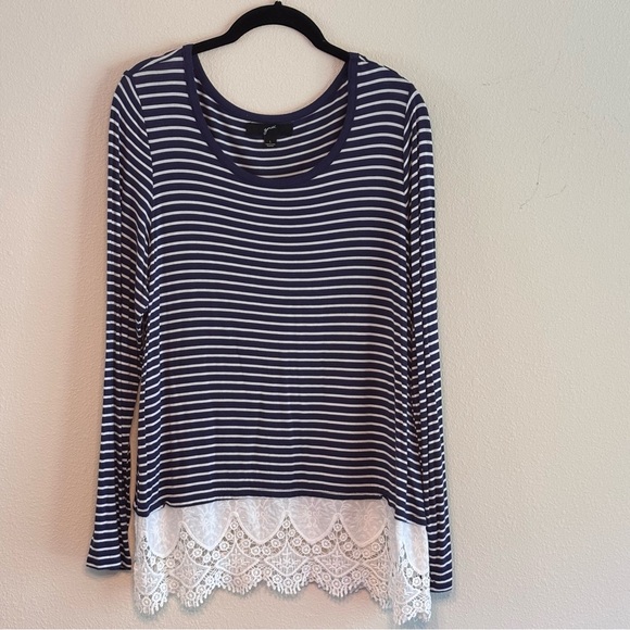 GNW Tops - GNW Women's Striped Navy and White Lace Hem Top SZ Large Long Sleeve
